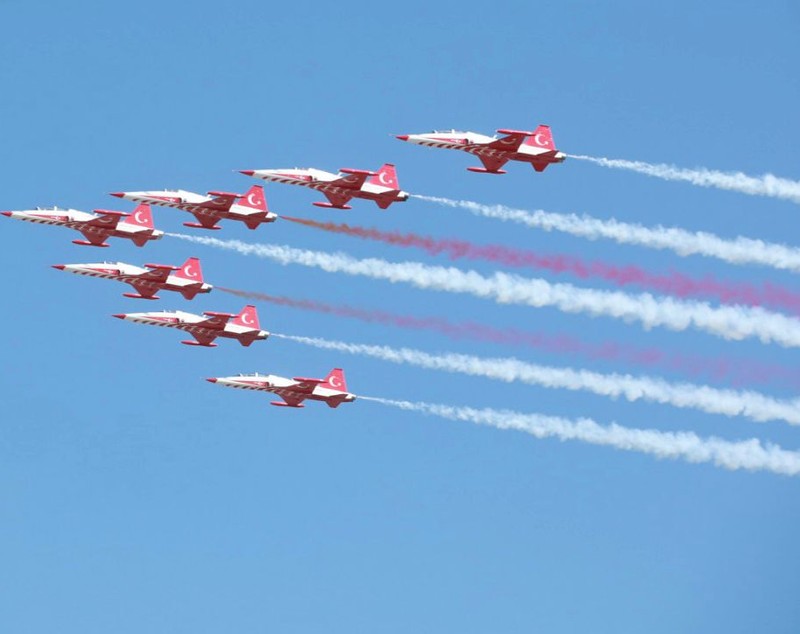 BIAS 2026. Frecce Tricolori și Turkish Stars au făcut senzație sâmbătă la Aeroportul Băneasa. Programul celui mai mare show aerian din România