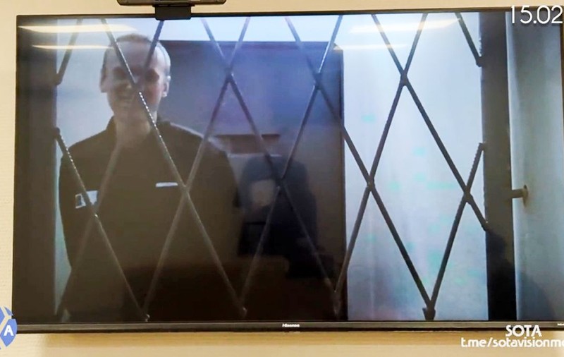 Jurnalista care a filmat ultimele imagini cu Aleksei Navalnîi în viață a fost reținută în Rusia, pentru legături cu „organizația extremistă” a opozantului
