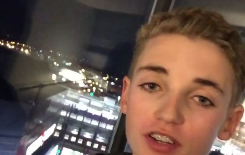 Un adolescent a devenit vedetă după ce și-a făcut un selfie cu Justin Timberlake la Super Bowl 2018