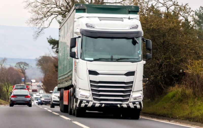 O țară din Europa pregătește noi taxe de drum pentru camioane, de la 1 iulie. Șoferii de TIR vor plăti pe kilometru