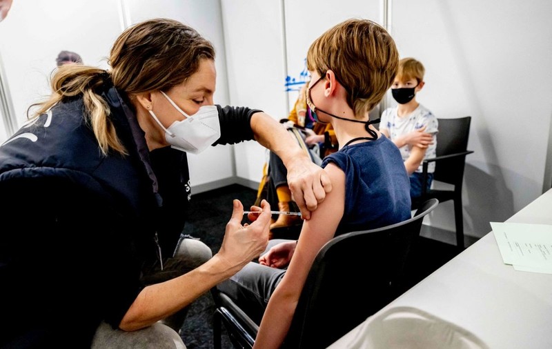 Toate persoanele de peste 12 ani, eligibile pentru doza booster a vaccinului anti-Covid, a anunțat guvernul olandez