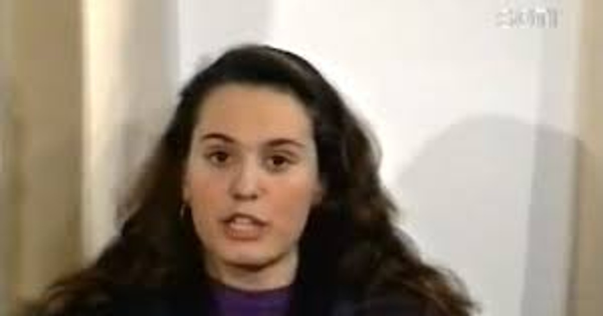 Primul iubit al Andreei Esca a fost fiul lui Alexandru Arșinel. El mare vedetă la baschet, ea Miss în liceu
