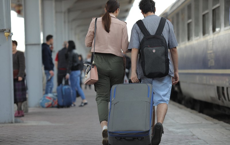 Aglomerație în Gara de Nord, înainte de începutul minivacanței de 1 mai. Mii de oameni, cu trenul spre destinația de distracție / FOTO&VIDEO