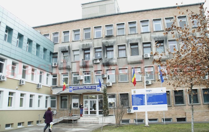Spitalul din Deva este în carantină, din cauza coronavirusului și a gripei. Medicii veniți din străinătate sunt ținuți acasă