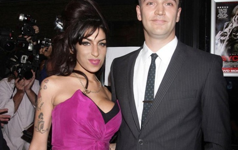 S-a sinucis Amy Winehouse după ce s-a despărțit de Traviss?
