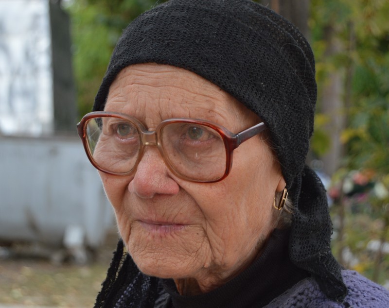 EXCLUSIV/ Drama bunicii pilotului-erou de la Fetești: "Merg de două-trei ori pe zi la cimitir. Hai, mamă, acasă!" - VIDEO&FOTO