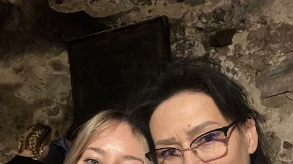 Laura Cosoi și mama ei