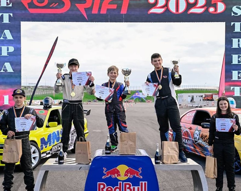 Cel mai tânăr pilot de drift din România are doar 10 ani. Alexis Stan a câștigat deja prima sa competiție oficială