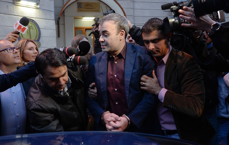 Judecătorii păstrează suspansul în dosarul tablourilor lui Darius Vâlcov. Decizia privind reluarea procesului, amânată cu o lună