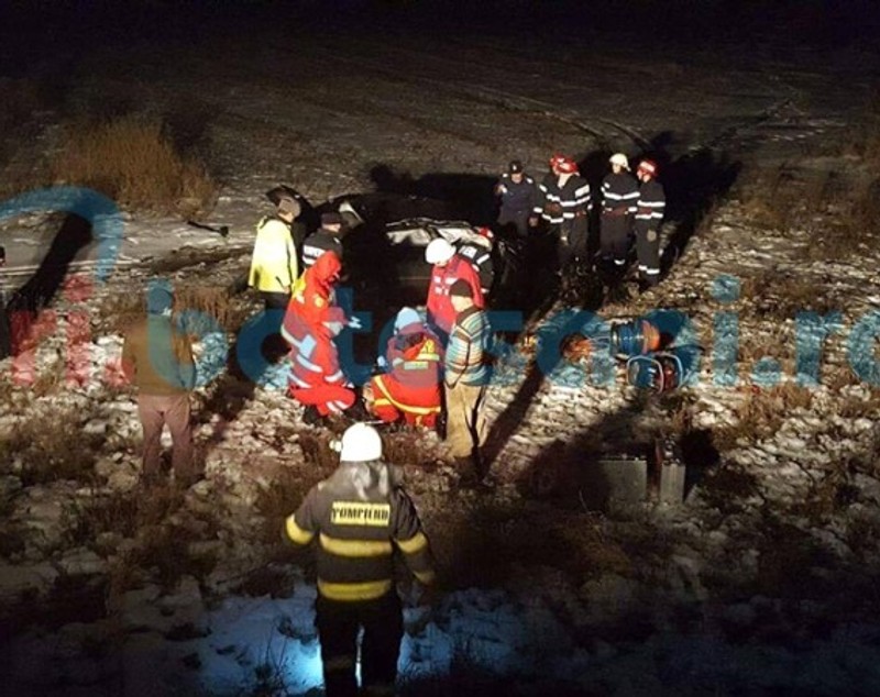 Sfârșit înfiorător pentru un tânăr din Botoșani. A murit, după ce a zburat cu mașina sub un pod