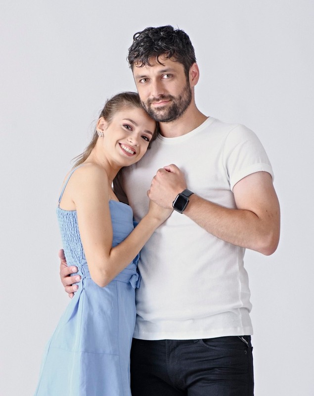 Mara Oprea, actrița din serialul „Adela”, spune care e, de fapt, relația cu Alecsandru Dunaev: „Ne-am înțeles bine încă de la repetiții”