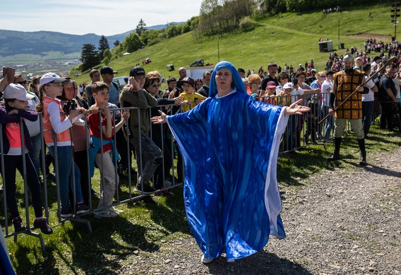 Iringo Olah-Banyay, în rolul Fecioarei Maria