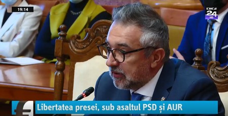 Captură din știrea Digi24 în care PSD și AUR sunt acuzate că amenință libertatea presei, deoarece susțin amendamentele lui Romașcanu