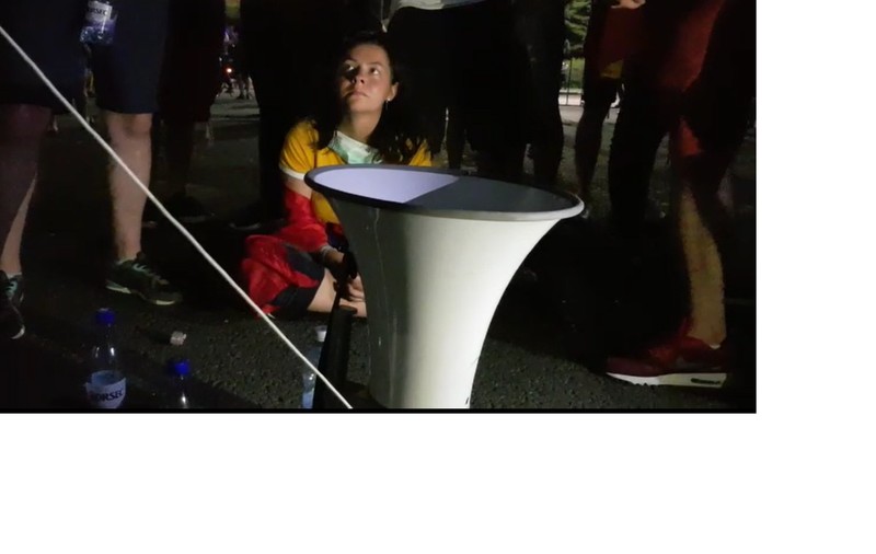 VIDEO/ ”Golanii” noii generații. Fiul unui bărbat ucis la Revoluția din '89 participă la protestele din Piața Victoriei