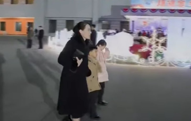 Sora lui Kim Jong-un, văzută pentru prima dată în public cu copiii săi. Și dictatorul nord-coreean s-a afișat din nou cu fiica sa, de Revelion