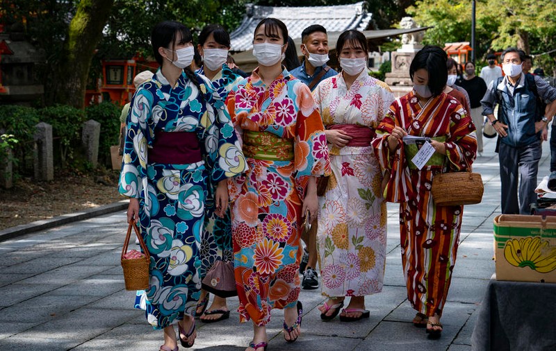 Fenomen dramatic în Japonia: numărul sinuciderilor a crescut pentru a patra lună la rând