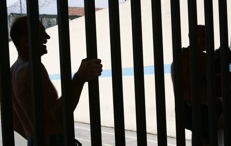 Stat european, condamnat de CEDO să plătească daune morale unui deţinut român