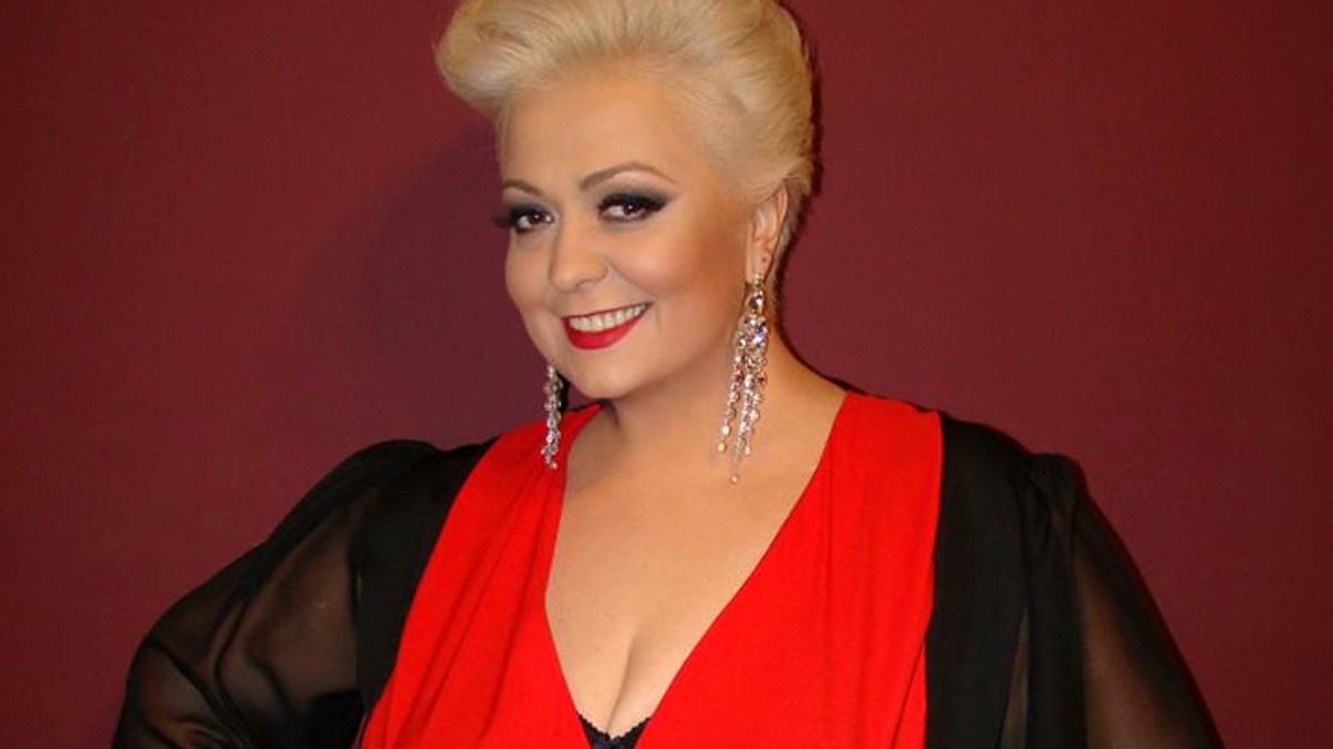 Monica Anghel impresionează cu silueta ei. Arată fără reproș