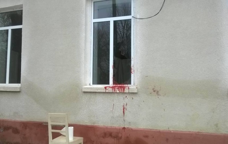 Era să moară după ce a spart dispensarul din comună ca să bea spirtul