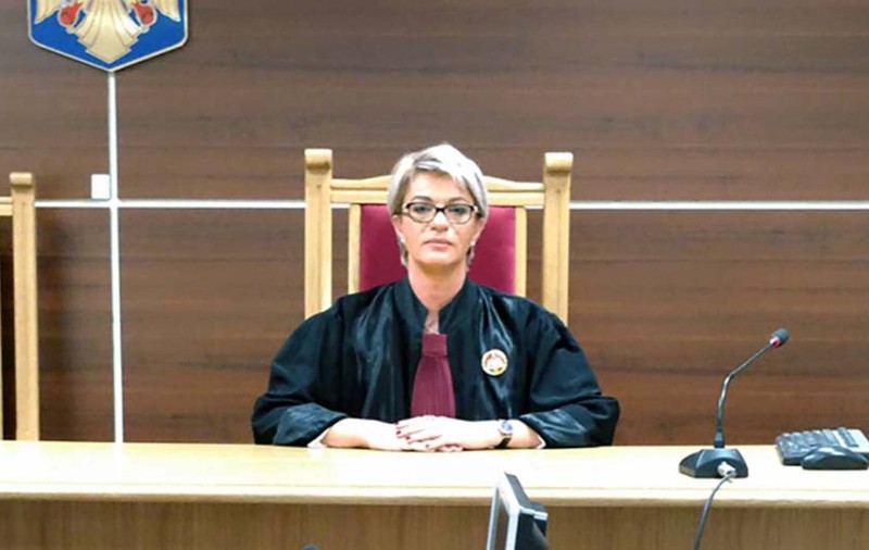 Judecătoarea Georgeta Ciungan, sleită de volumul mare de dosare pe care le avea de judecat şi de problemele personale, reiese din scrisoarea de adio