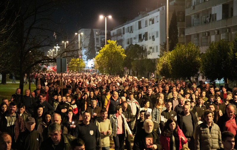 În Muntenegru, continuă protestele cu zeci de mii de participanți  împotriva legii ”libertății religioase”. Nu e raportat încă nici un caz de coronavirus