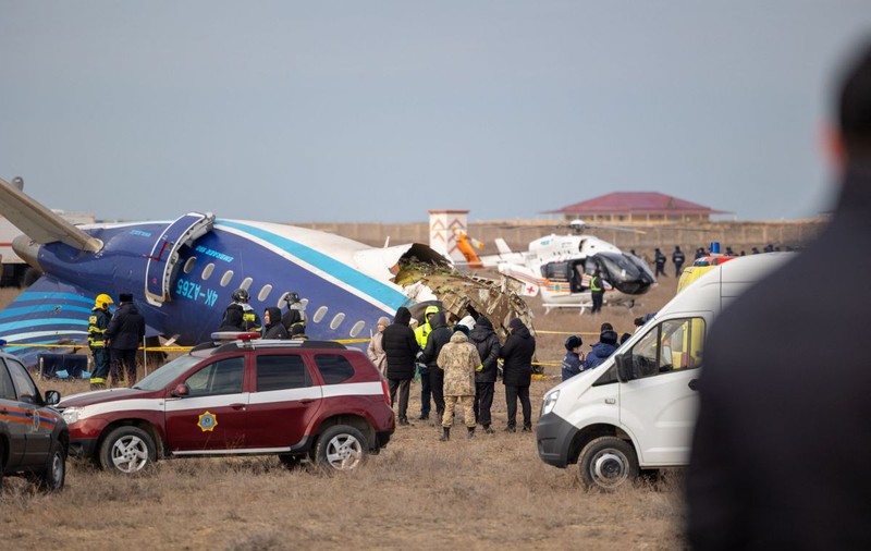 Vladimir Putin i-a prezentat scuze președintelui azer Ilham Aliyev pentru prăbușirea avionului din Kazahstan