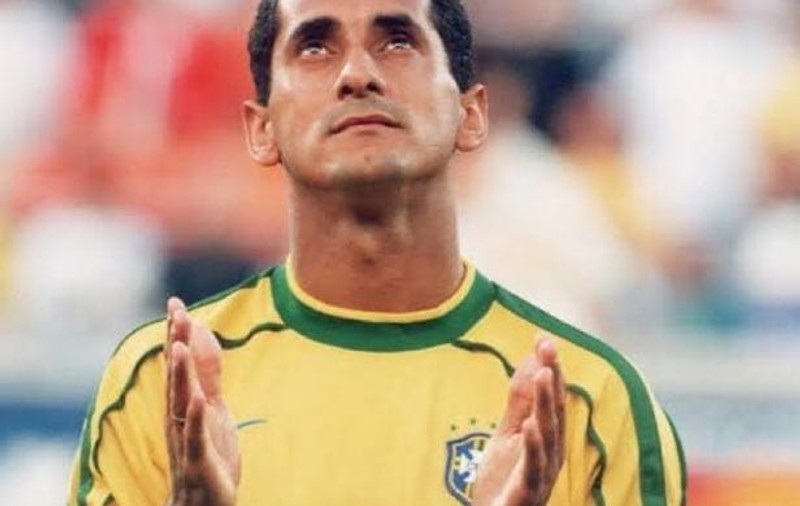 Ze Carlos, fost vicecampion mondial cu Brazilia, a murit la 56 de ani