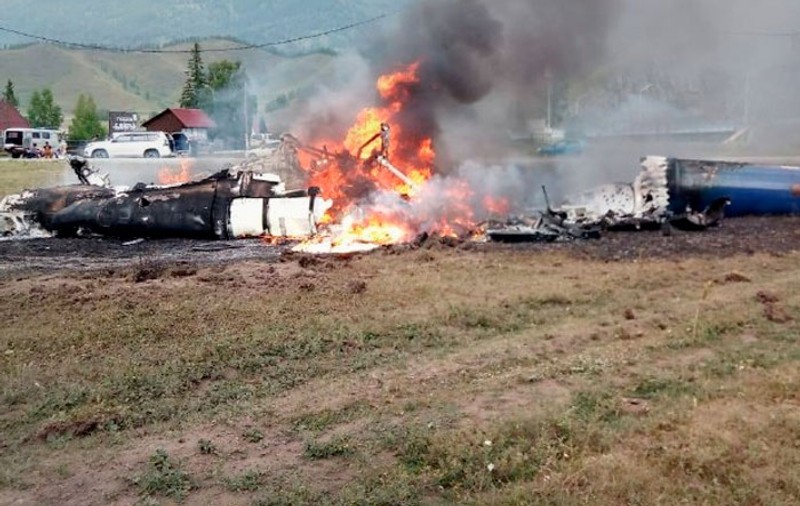 Cel puțin șase persoane au murit după ce un elicopter cu turiști s-a prăbușit în Rusia