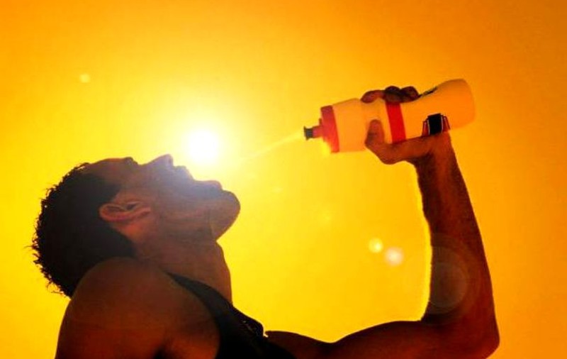 Cod galben de caniculă în jumătate de ţară, inclusiv Capitala. Temperaturi de până la 38 de grade Celsius