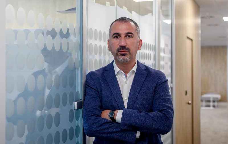 Directorul general Digi Spania, Marius Vărzaru, salariu variabil de 4,2 milioane de euro, în 2026, și un bonus de 2,24 milioane de euro în acțiuni, odată cu listarea la bursă