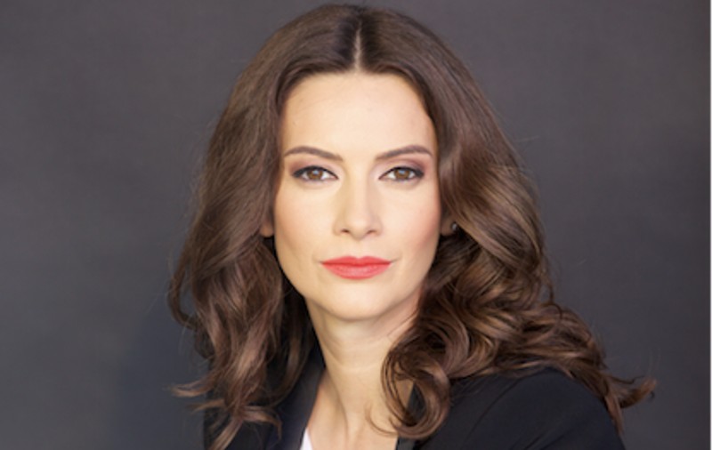 Andreea Berecleanu a fost nașă. Răpitoare la brațul soțului estetician | FOTO