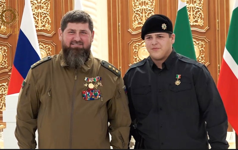 Liderul cecen Ramzan Kadîrov îi va preda puterea fiului său de 17 ani: „Se grăbește. De ce? Pentru că e grav bolnav”