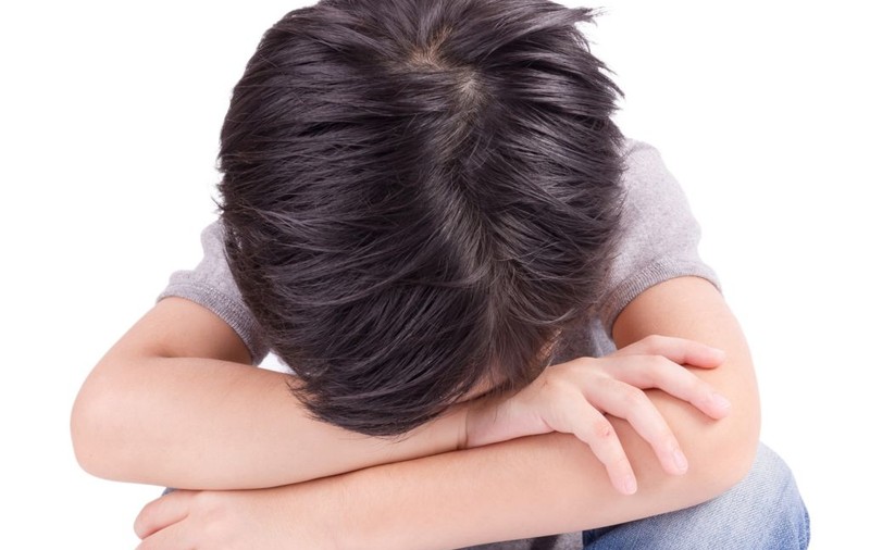 Apelul şocant al unui tată la 112 i-a pus pe jar pe poliţişti: «Luaţi-mi copilul, ca să nu-l omor!»