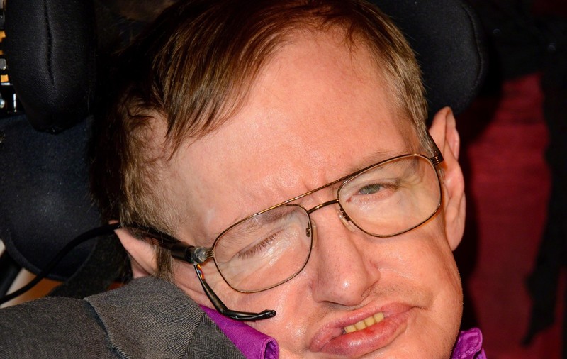 PARTICULA LUI DUMNEZEU ne-ar PUTEA DISTRUGE UNIVERSUL! AVERTISMENTUL SUMBRU al lui Stephen Hawking