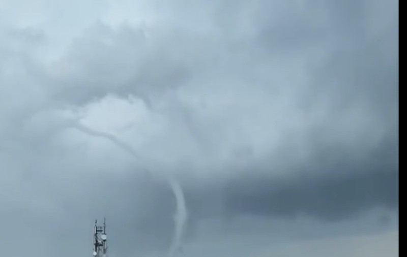 Minitornadă la Sulina, surprinsă în imagini de localnici - VIDEO
