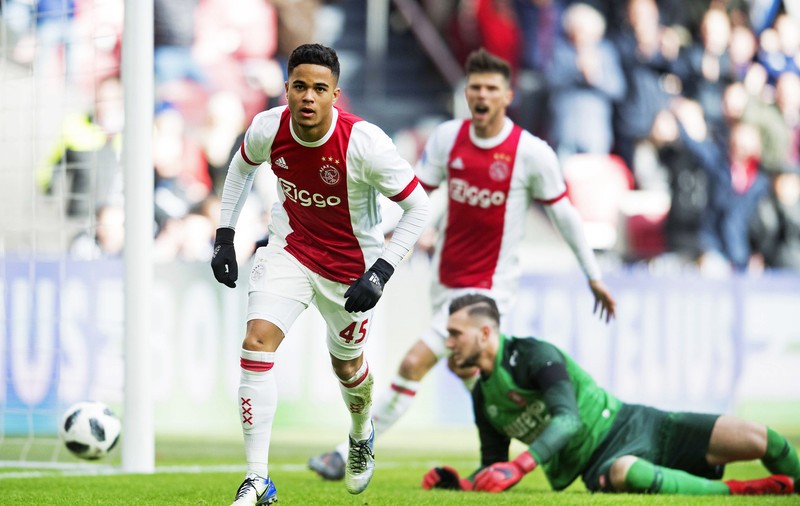 Justin Kluivert, fiul marelui Patrick, gol de superatacant. Ajax a câștigat duelul cu AZ Alkmaar / VIDEO