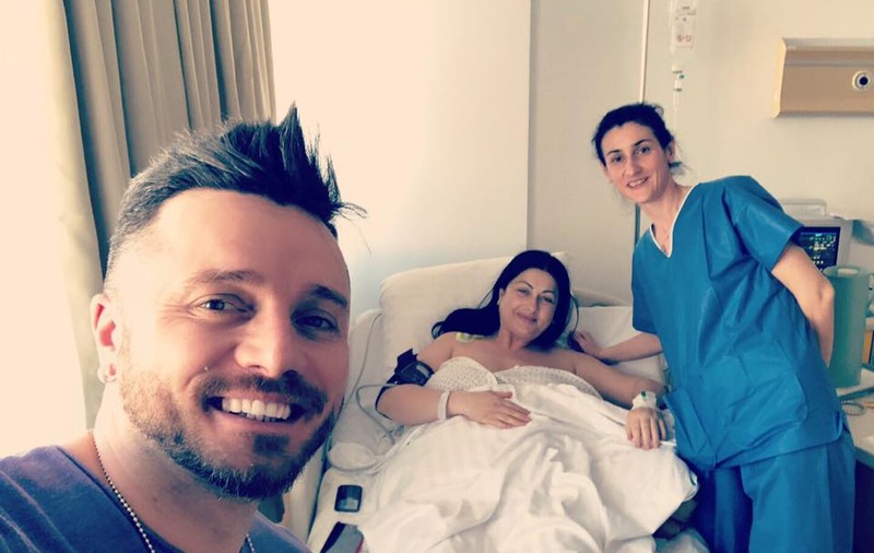 Soțul Gabrielei Cristea a făcut naveta între casă și spital! S-a împărțit între cele două fiice