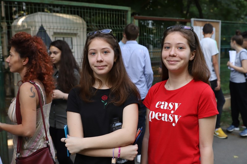 Gemenele Teo și Mara vor să urmeze un liceu cu profil „științe ale naturii”