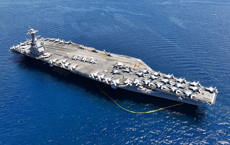 Marinari răniți în urma unui incendiu la bordul portavionului american USS Gerald Ford, implicat în operațiunile militare împotriva regimului din Iran