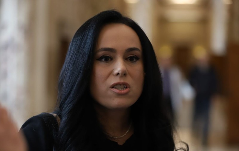 Cu cât cresc pensiile românilor de la 1 ianuarie 2025. Mesajul transmis de Simona Bucura, ministrul muncii