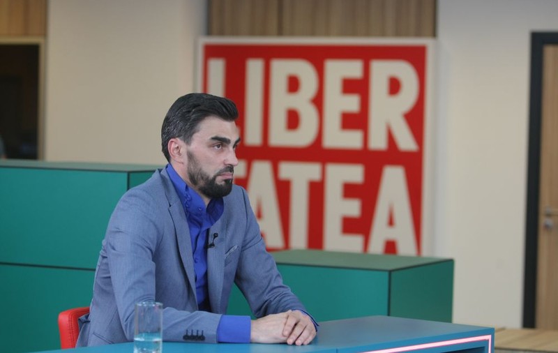 Opera bate filmul! Spectacol pe scene plutitoare și cu proiecții 3D, buget de 200.000 de euro