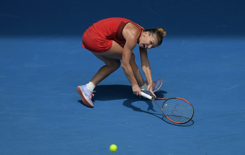 Simona Halep - Lauren Davis 4-6, 6-4, 15-13. Thriller de neuitat! Liderul mondial este în ”optimi”, după ce a salvat trei mingi de meci / VIDEO