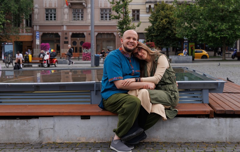 Un cuplu de români, ea creștină și el musulman, s-a filmat timp de șapte ani, pentru documentarul „My Muslim Husband”: „Am studiat mai multe religii”