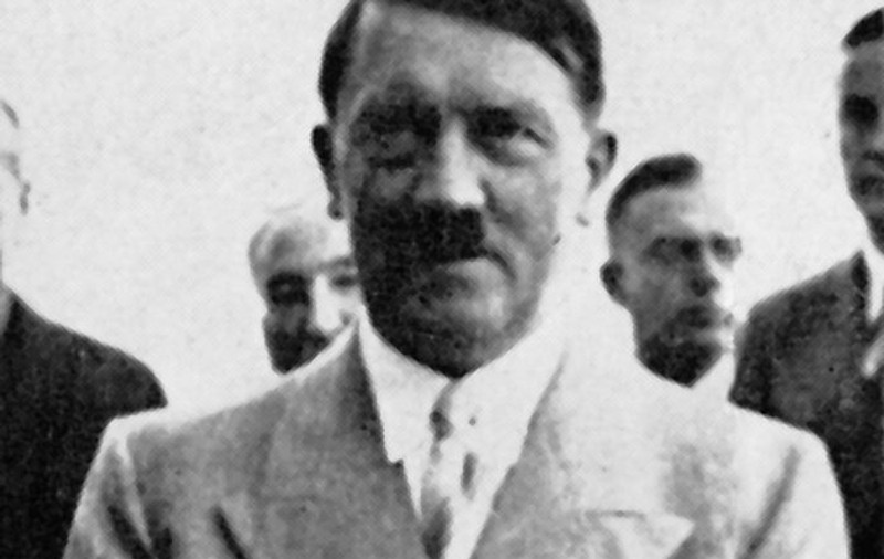 Parcă-i PREA de TOT! A apărut un concurs de frumuseţe care se intitulează Miss Hitler