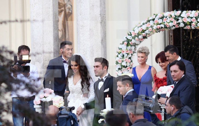 FOTO EXCLUSIV | Cum au arătat nașii lui Adrian Mutu și ai Sandrei. Apariție rară a soției lui Cosmin Contra