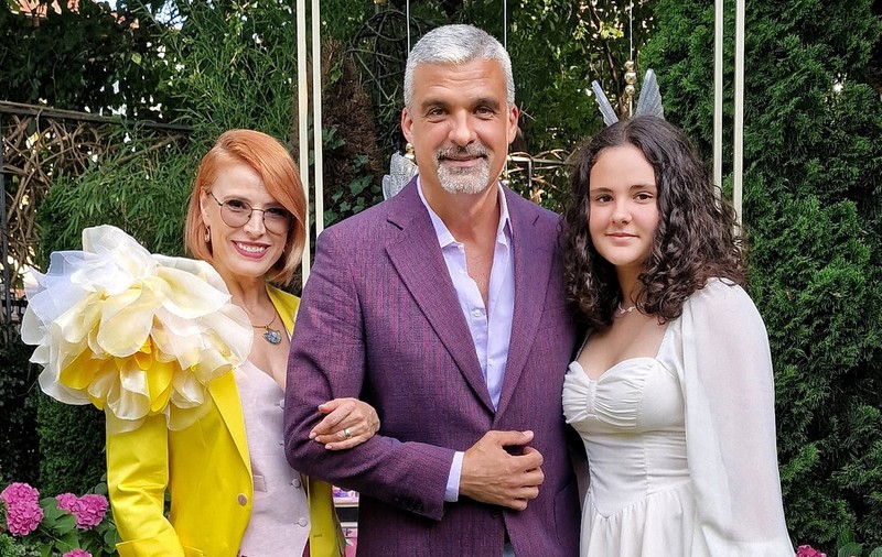 De ce l-a amenințat Monica Davidescu pe Aurelian Temișan cu divorțul. „Fii atent că îți spun în prezența fetelor!”