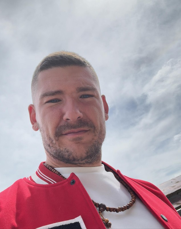 Dorian Popa, dat în judecată de omul de afaceri Călin Donca. Câți bani vrea să obțină acesta de la cântăreț: „Vreau să îi donez unui orfelinat”