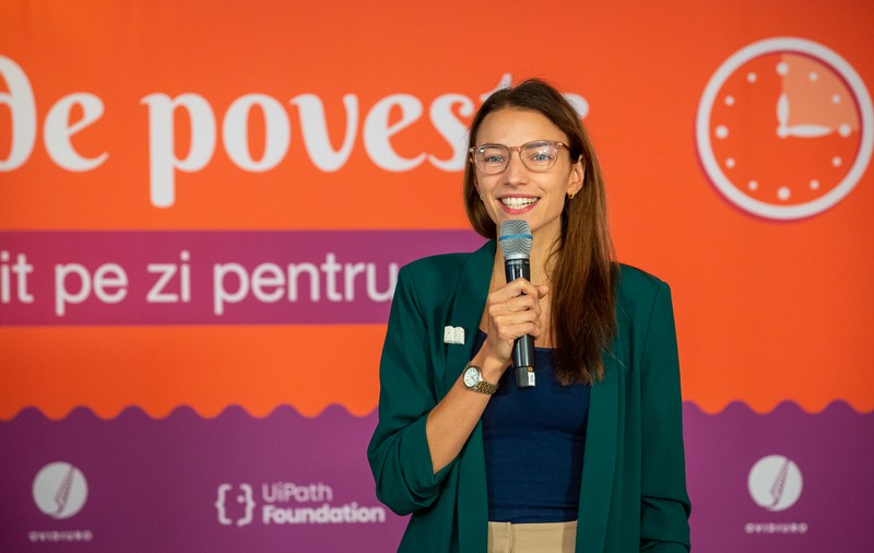 „15 minute de citit pe zi cresc rata de alfabetizare a copiilor”. Interviu cu Tanyella Evans, fondatoarea aplicației pentru citit NABU, ajunsă și în România 