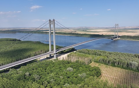 Restricții de circulație pentru mai multe zile pe podul suspendat peste Dunăre, DN1 și autostrada de centură A0