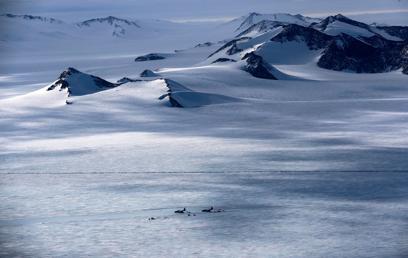 Nou record pentru cea mai lungă călătorie solitară în Antarctica. Peste 5.000 de km prin ger, viscol și zăpezi